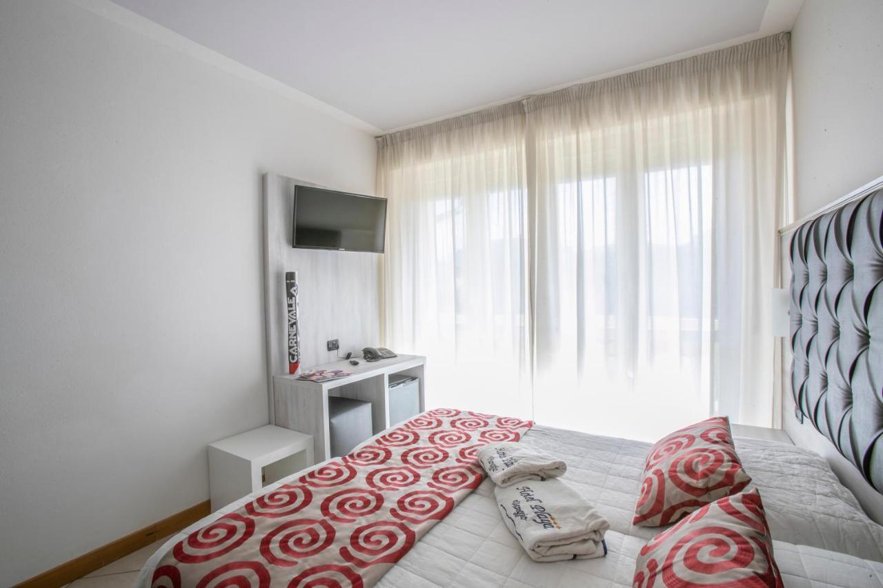 Hotel Playa ヴィアレッジョ エクステリア 写真
